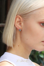 Load image into Gallery viewer, Earring Gold E01