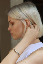 Load image into Gallery viewer, Bracelet Gold B18
