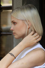 Load image into Gallery viewer, Bracelet Gold B14