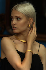 Load image into Gallery viewer, Hand-Knitted Gold Set SE01T