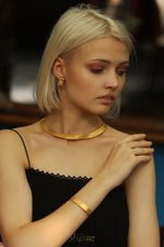 Load image into Gallery viewer, Hand-Knitted Gold Set SE01T