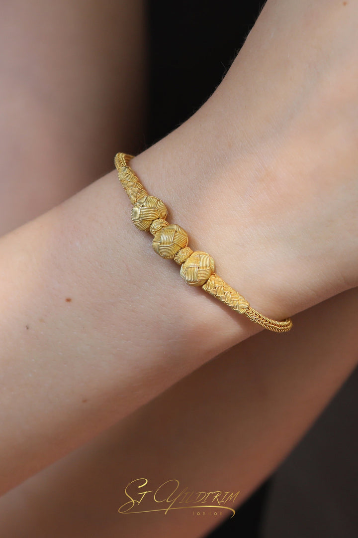 Bracelet Gold B18